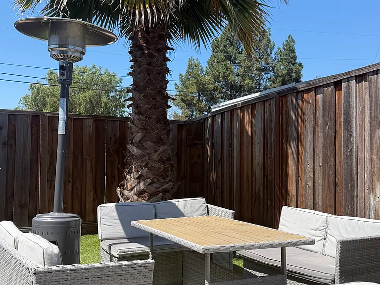 1414 Toyon Dr — Photo 7