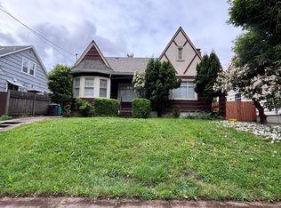 3834 NE Senate St, Portland, OR 97232