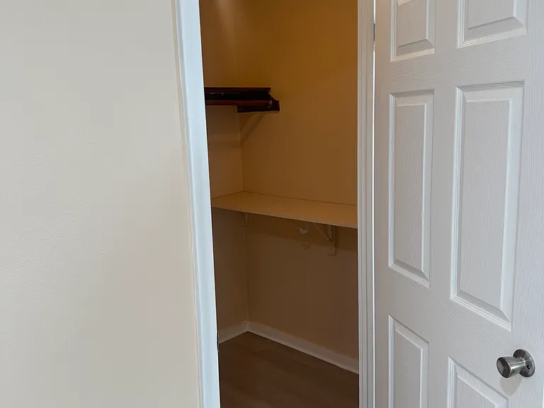 356 Franklin Ave #B8 — Photo 5