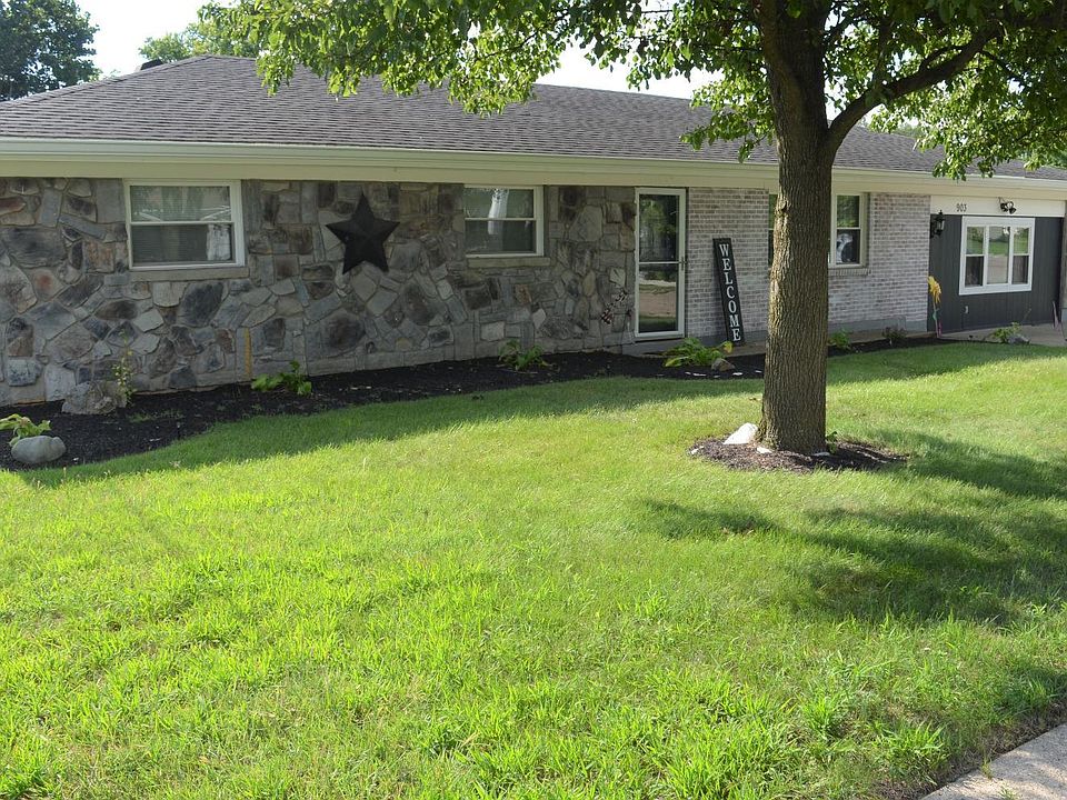 1st image of 903 Charles St