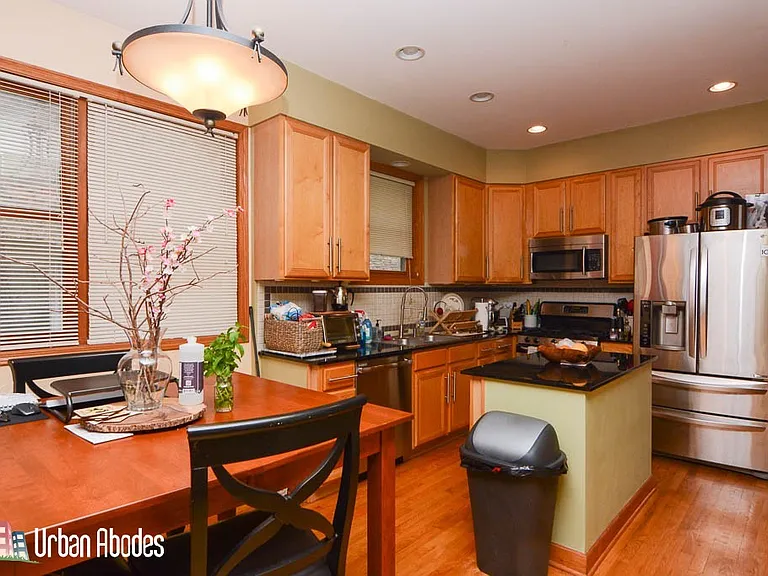 1720 W Augusta Blvd #2 — Photo 7