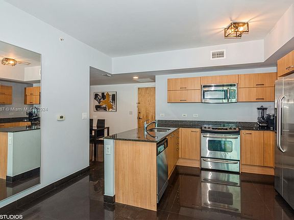 4th image of 350 S Miami Ave APT 1406