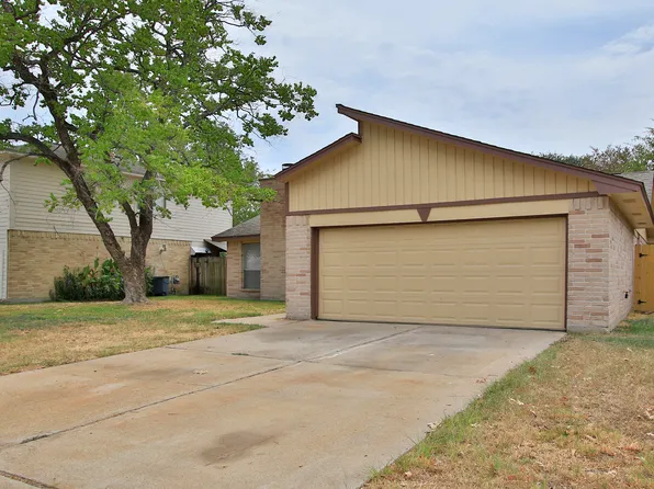 18711 Andalusian Dr, Cypress, TX 77433