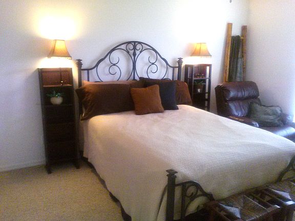 2nd image of 606 SW 31st St