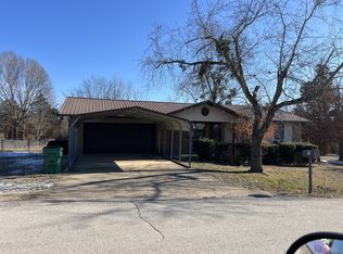 122 Crest Loop, Gassville, AR 72635