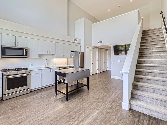 2nd image of 431 E Bayaud Ave Unit 309