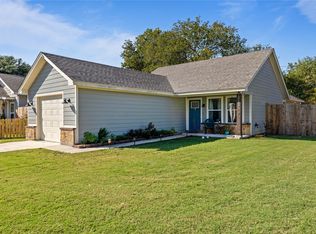 317 Chase Ave, Cleburne, TX 76031
