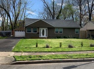 95 Theresa St, Ewing, NJ 08618
