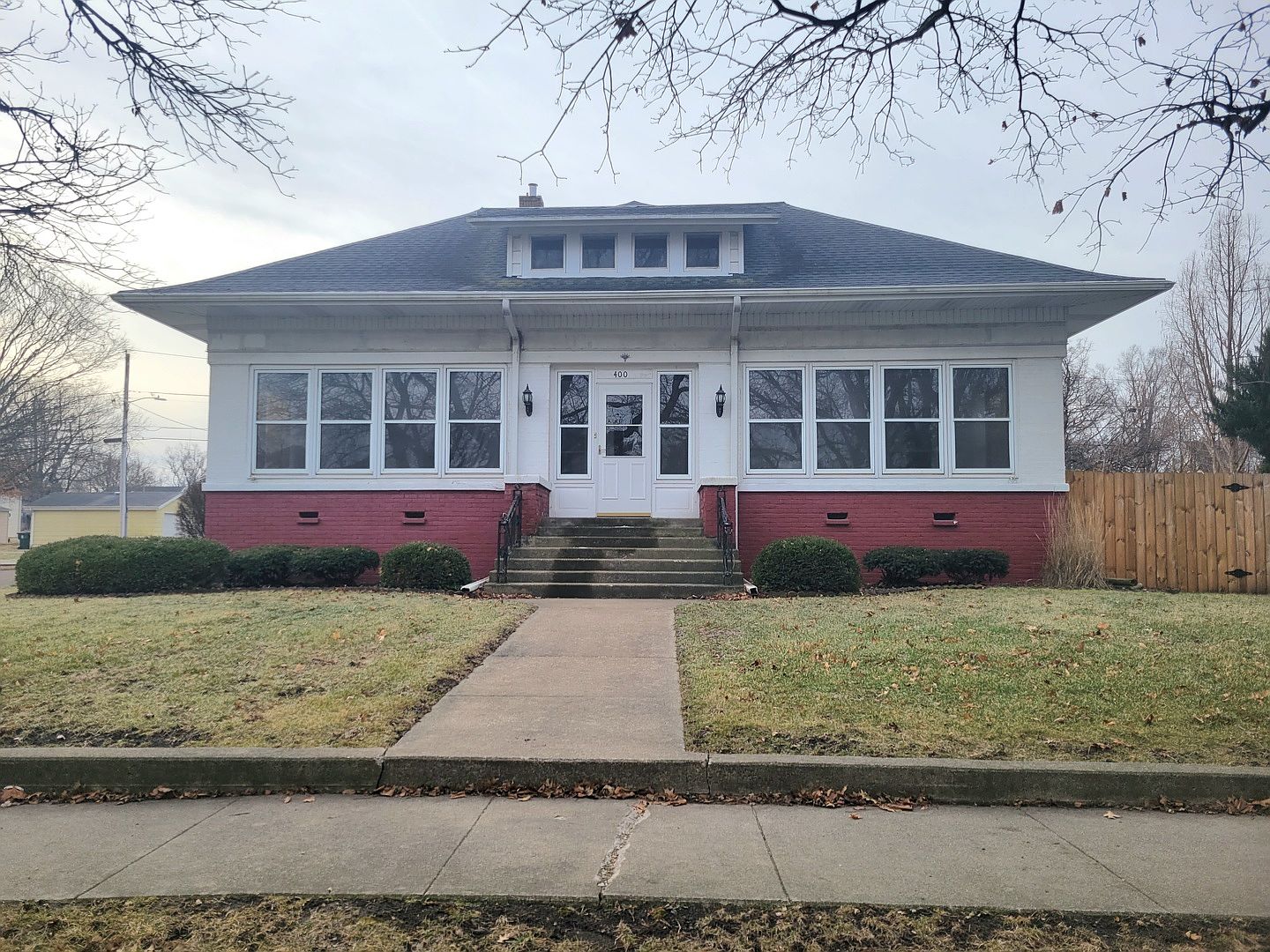 400 W Beaver St, Saint Anne, IL 60964 Zillow