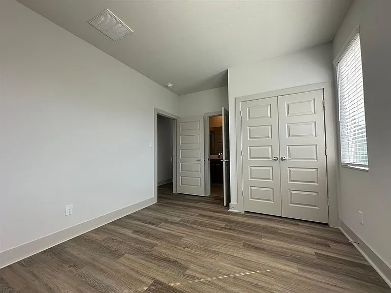 6804 Troya Ln — Photo 27
