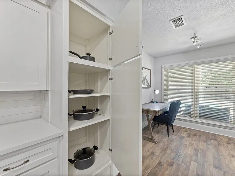 3312 Robinhood Ct — Photo 17