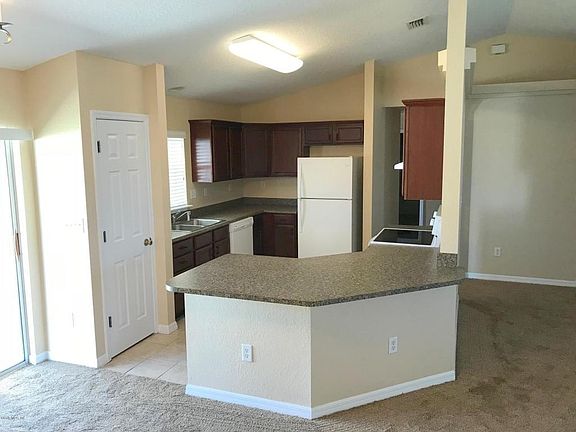 5th image of 10111 SE 122nd Ln