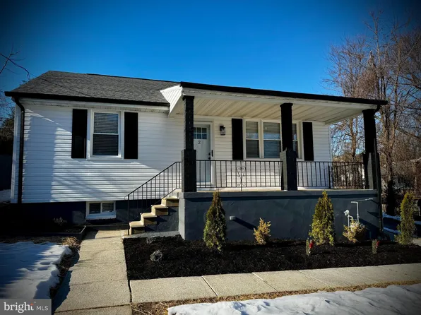 2 McTavish Ave, Catonsville, MD 21228
