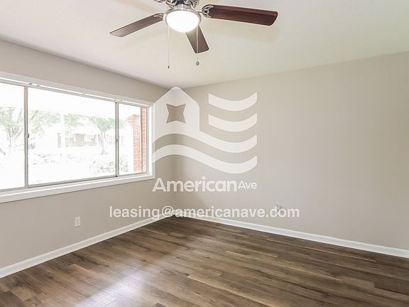 1458265_002_living_room_3.jpg