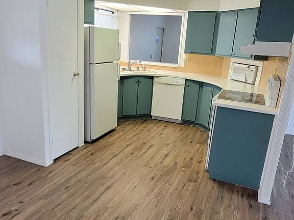 2nd image of 2864 Bay Oaks Dr