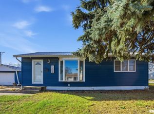 1230 N Elmwood Ave, Davenport, IA 52804