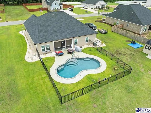 2nd image of 1616 Rugby Ln