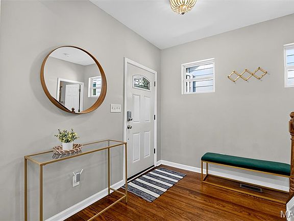 4th image of 3206 Byron Pl