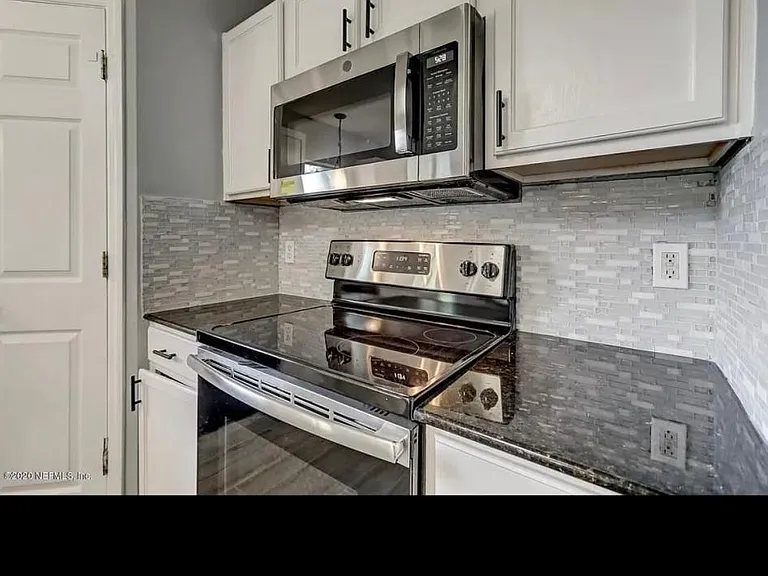 4043 Broad Creek Ln — Photo 8