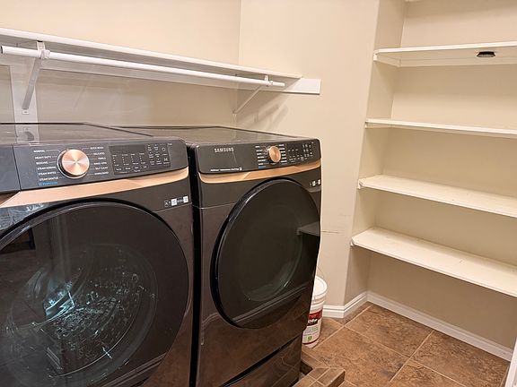 4th image of 13594 S Belmont Park Ave