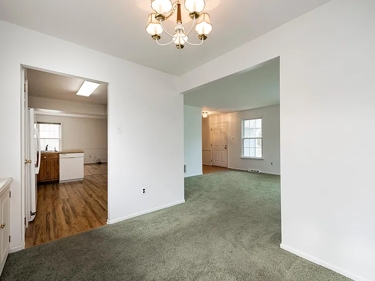 123 Lambeth Ct — Photo 11