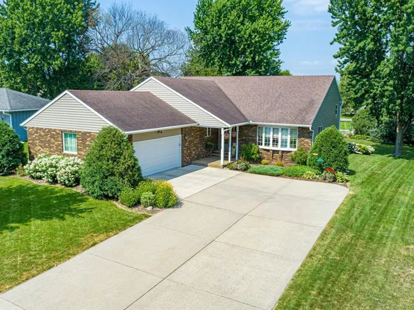 2170 Diablo Dr SE, Owatonna, MN 55060