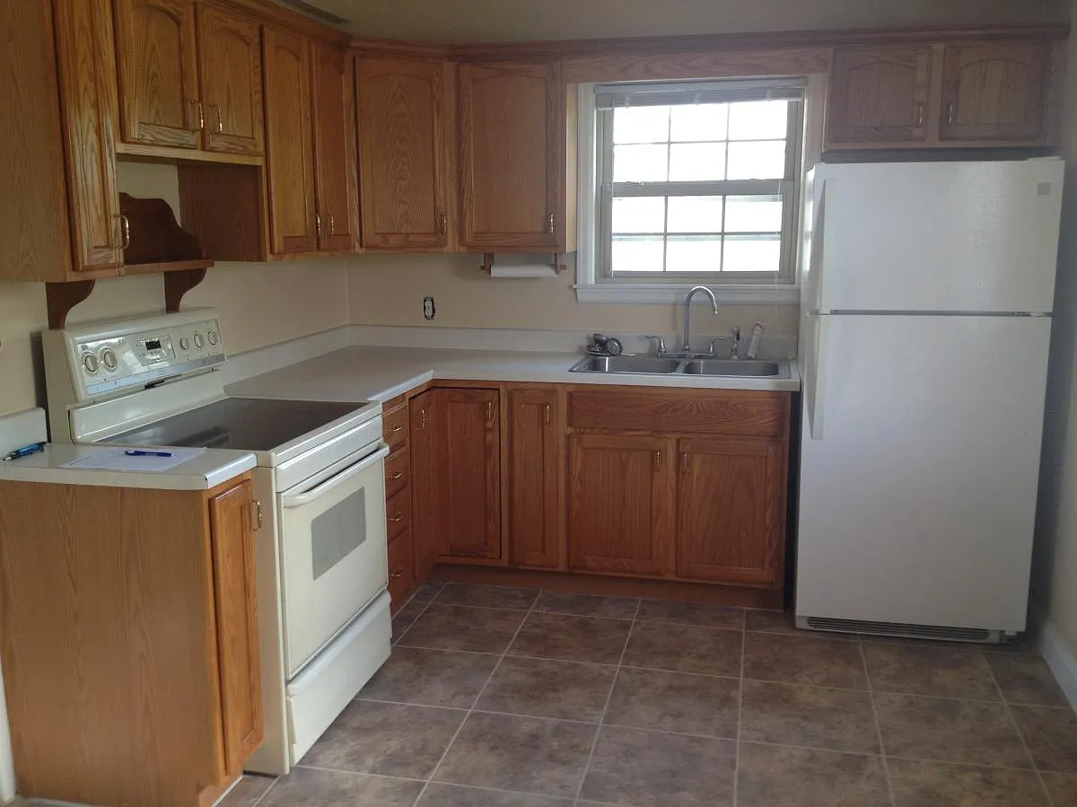 2 bed, 1050 sqft, $1,850 — Photo 2