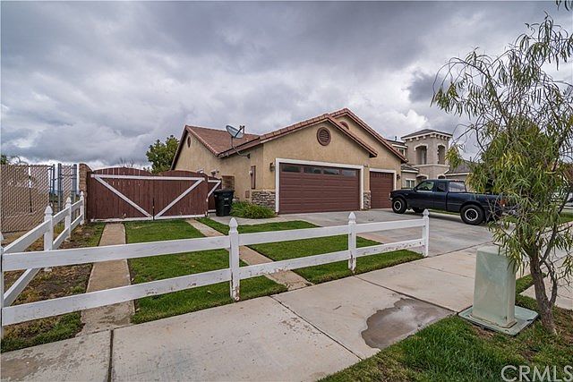 1st image of 3494 Catalina Ave