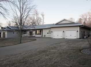 731 5th Ave NW, Valley City, ND 58072