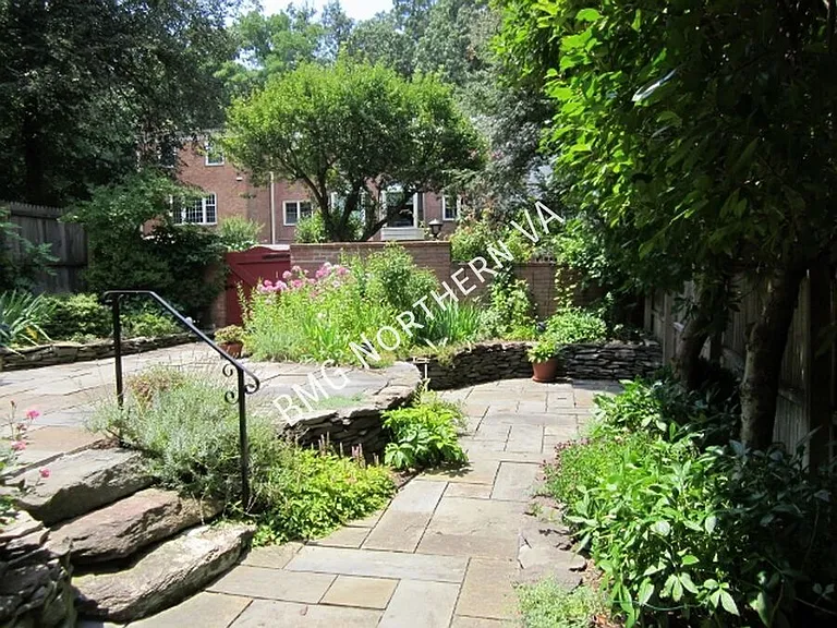 1160 Wimbledon Dr — Photo 28