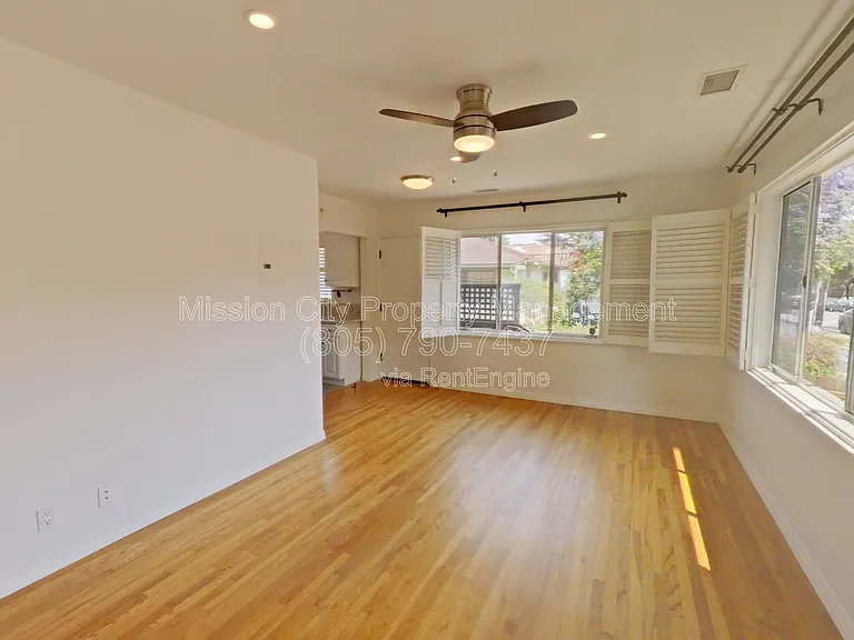 1132 Olive St — Photo 2