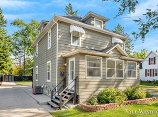 2040 Roos Ave SW, Wyoming, MI 49509