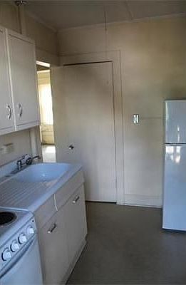 2nd image of 39 Kenwood Ter APT 2L
