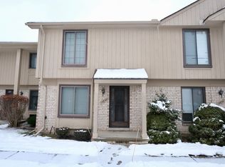13834 Barcroft Way, Warren, MI 48088