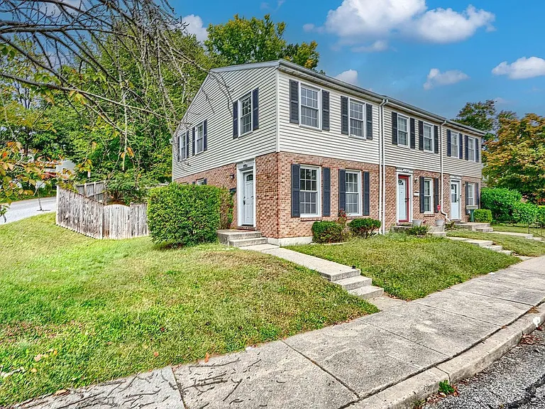 3500 Moultree Pl — Photo 4