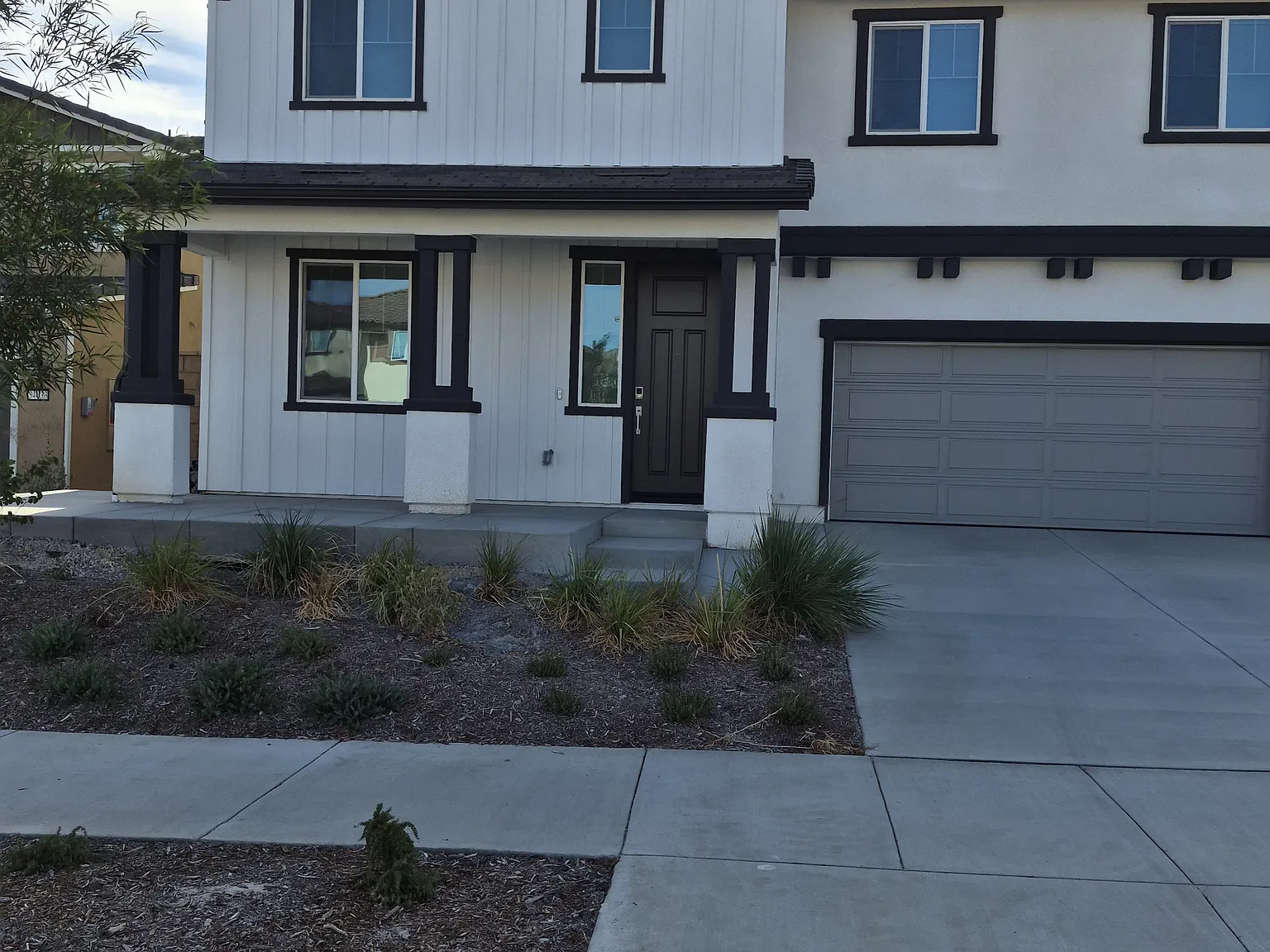 5 bed, 3008 sqft, $3,795 — Photo 3