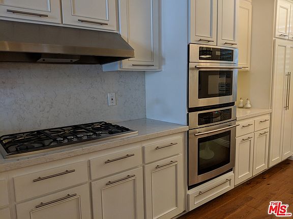 2nd image of 500 S Barrington Ave APT 7