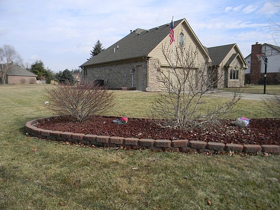5th image of 10352 Terri Ln