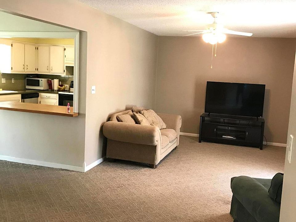2nd image of 3714 Ridge Dr