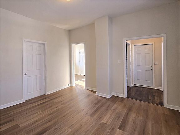 5th image of 129 Brooklyn Ave