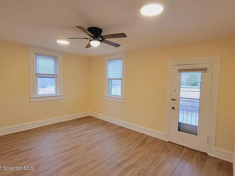 864 S Main St #3 — Photo 11