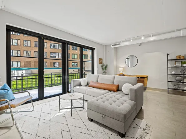 1133 14th St NW APT 211, Washington, DC 20005