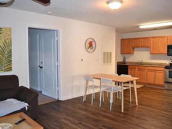 3rd image of 3000 S Adams St #514