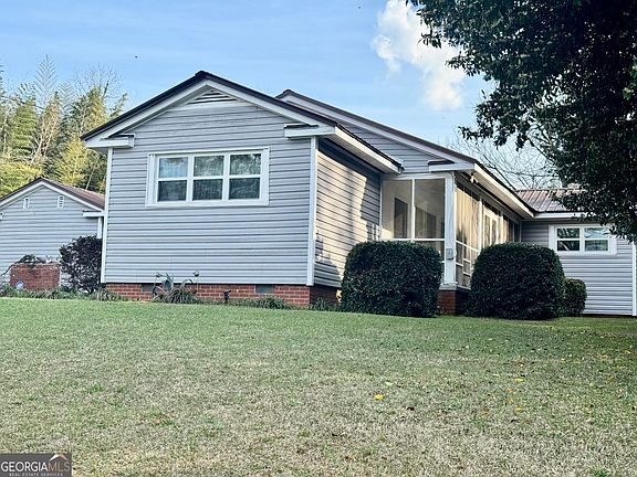 5th image of 914 Adderton St