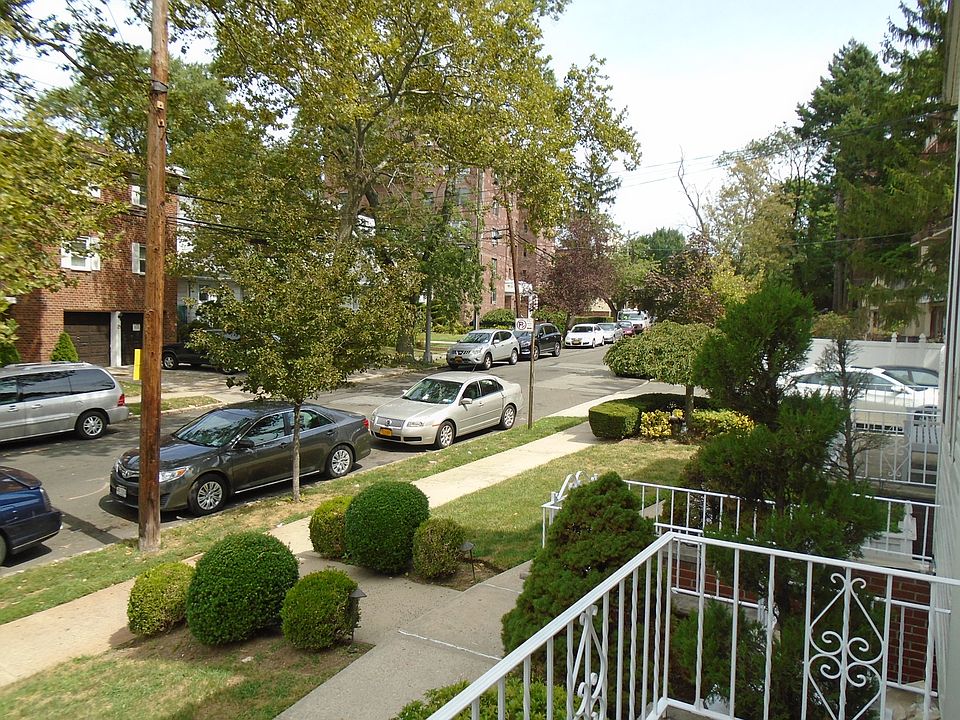 1st image of 17004 Highland Ave #West