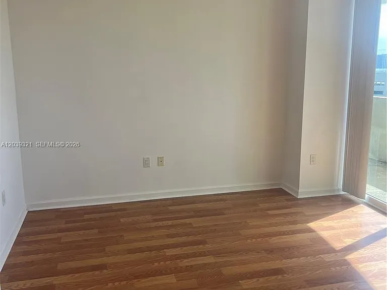 19501 W Country Club Dr #611 — Photo 11