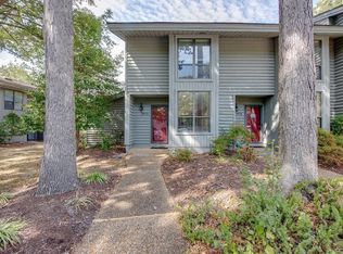 2910 Woodbridge Crossing Dr, Midlothian, VA 23112