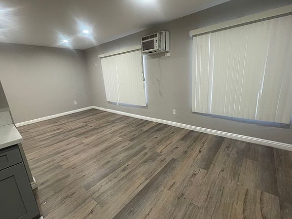 5th image of 5114 Oakland St #204