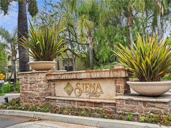 24123 Del Monte Dr Unit 105, Santa Clarita, CA 91355