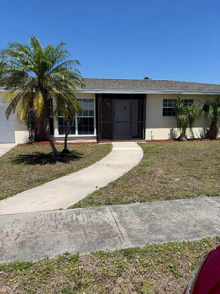 3 bed, 1400 sqft, $1,995 — Photo 1